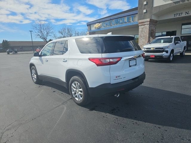 2021 Chevrolet Traverse — rear three-quarter view