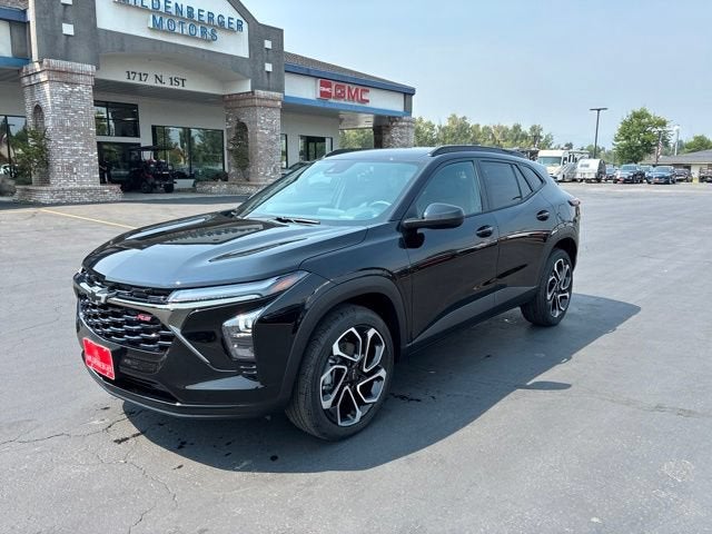 2026 Chevrolet Trax 2RS in Mosaic Black Metallic — front three-quarter view